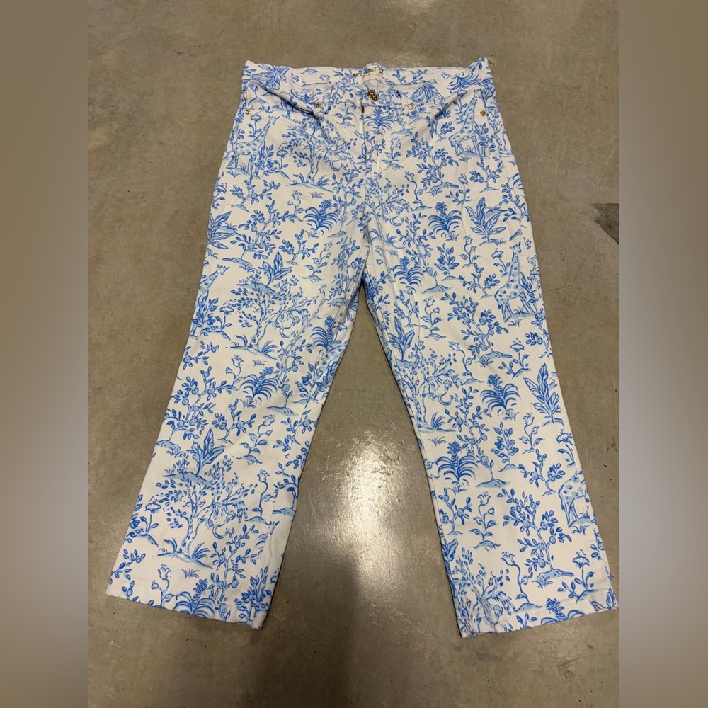 Lilly Pulitzer Blue and Gold Floral Design